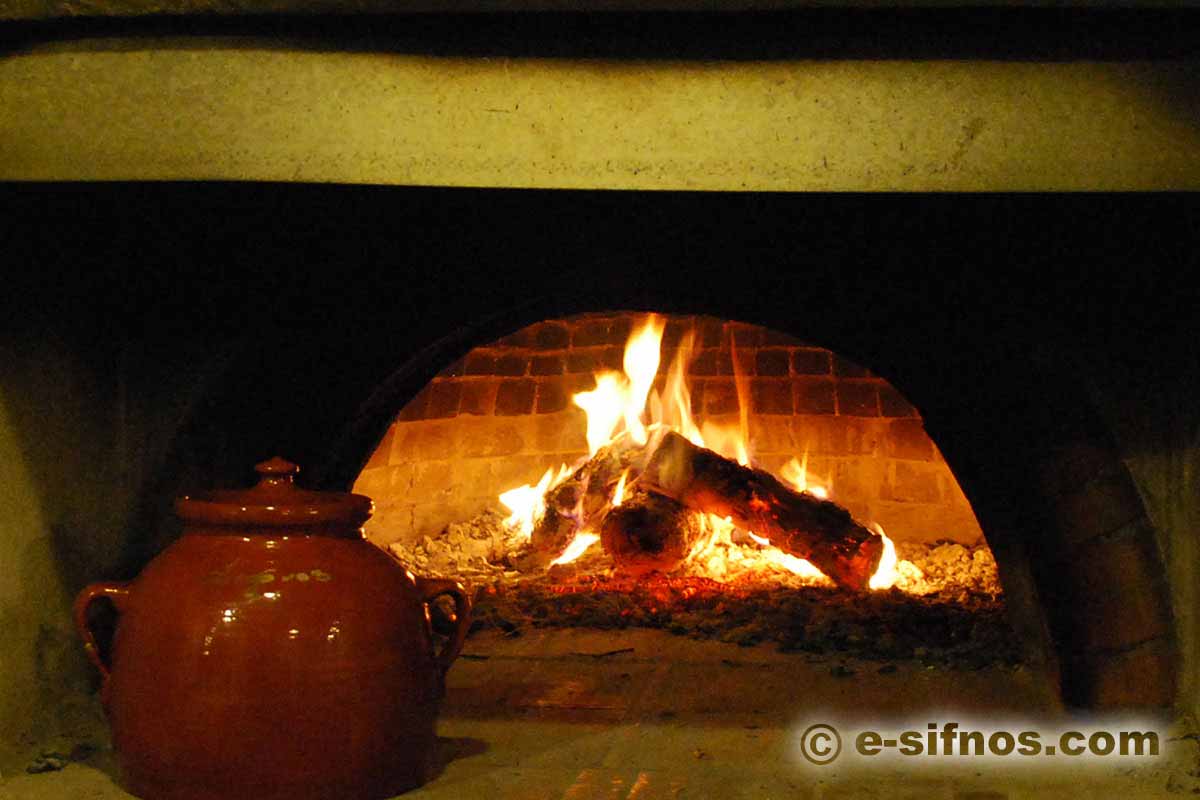 Traditionell gryta skepastaria på Sifnos